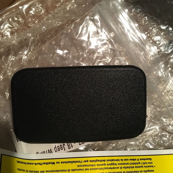 Jeep License Plate Delete Plug; Textured Black - Picture 3 of 3